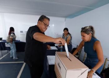 general elections | exit mouth | president of peru | Keiko Fujimori | Ricardo Belmont | Rafael Lopez Aliaga | Carlos Alvarez | Roberto Sanchez | ONPE | JNE | electoral flash | quick count