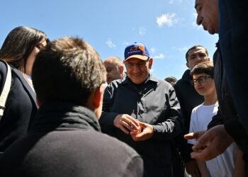 “Are you okay, brother… No, I’m very bad, my mother-in-law died.” citizen tried to joke with Pashinyan in Maralik