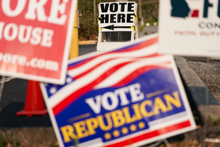 Lingering war in Iran adds to GOP problems in midterm elections