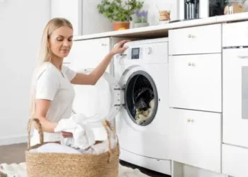 Step by step: How to wash white clothes