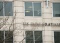 The US denies “green cards” to arrest more migrants