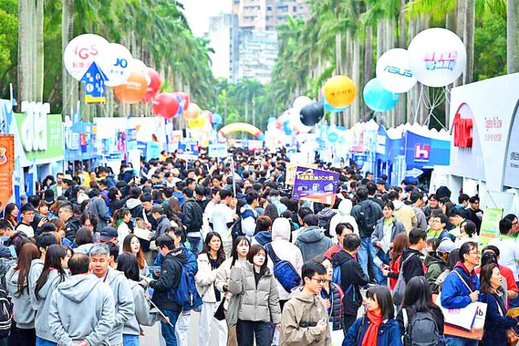Fresh graduate workforce down 9,000