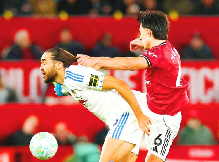 Leeds defeat Manchester United 2-1