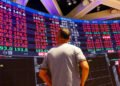 TAIEX shrugs off Iran war to hit record
