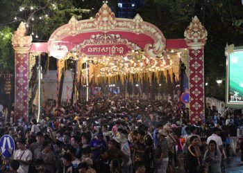 1.6 million throng Phnom Penh for New Year