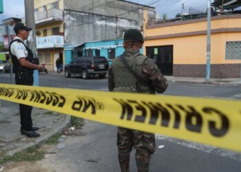“A war between gangs”: Minister of the Interior Marco Villeda talks about the massacre in a cevichería in zone 6