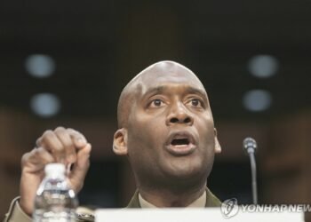 (2nd LD) USFK commander says THAAD remains in Korea, ‘munitions’ await move