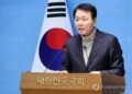 (LEAD) USFK chief lodges protest against unification minister for leaking U.S. intelligence: lawmaker