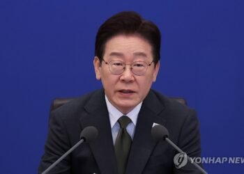 Lee voices hope for courageous step toward peace amid war in Middle East