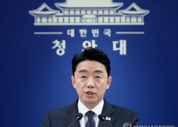 (LEAD) S. Korea secures 273 mln barrels of crude oil, 2.1 mln tons of naphtha by year-end: presidential aide