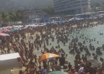 How much does a day at the beach for two people on the central coast cost this Easter 2026?