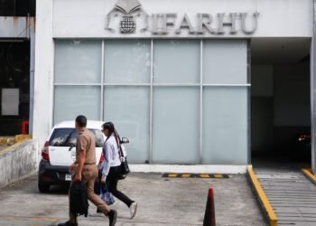 Ifarhu begins the process of receiving documents for university scholarships