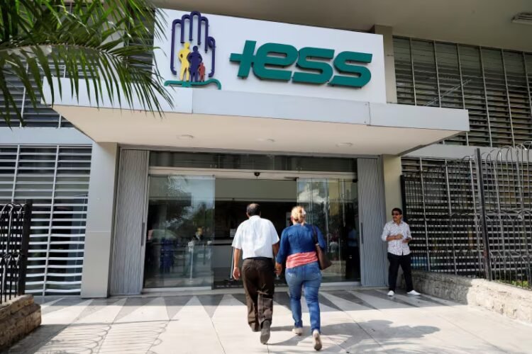 Is it better to retire at 60 or wait until 65? The difference in money you could receive from the IESS | Ecuador | News