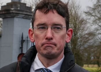 Enoch Burke’s appeal against dismissal ends after he repeatedly interrupted proceedings – The Irish Times