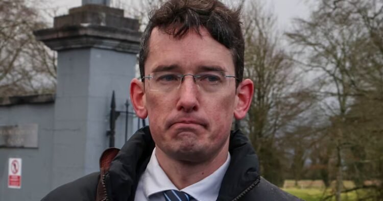 Enoch Burke’s appeal against dismissal ends after he repeatedly interrupted proceedings – The Irish Times