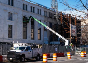 Fed prosecutors make unannounced visit to central bank construction site