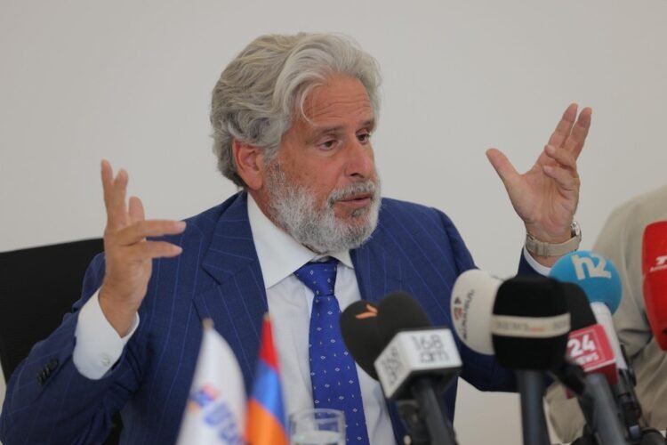 “This is a classic example of repression, when the law is used for political purposes.” Robert Amsterdam