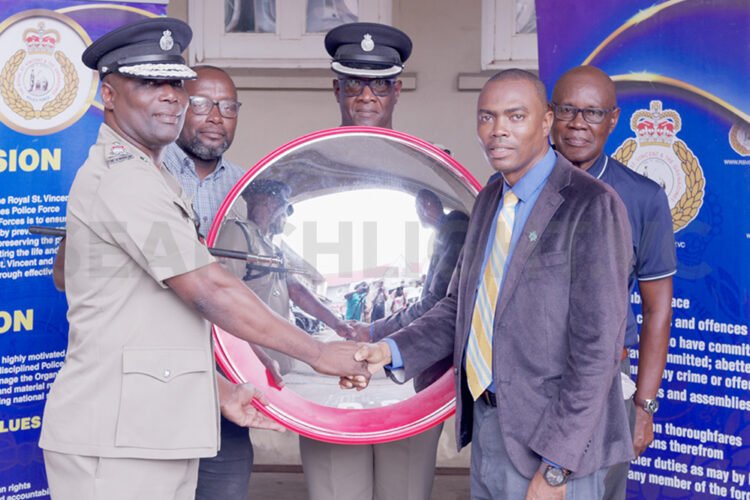 SDA donates convex mirrors to the police
