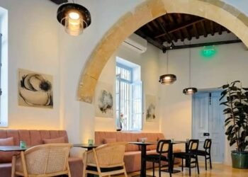 stART café: The all day café-restaurant that focuses on art