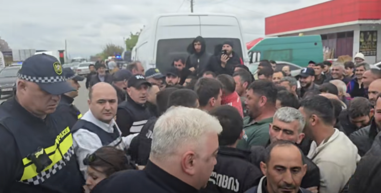 Two Detained Briefly During Farmers’ Protest in Marneuli Municipality – Civil Georgia