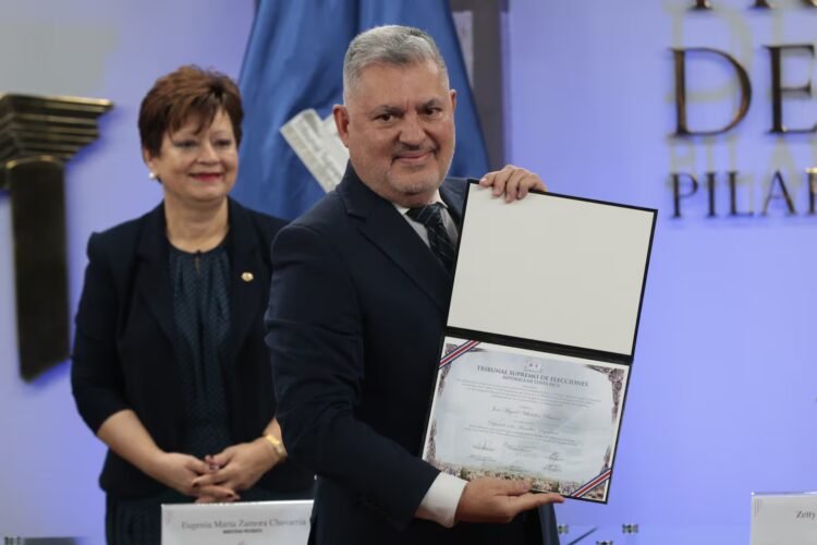 José Miguel Villalobos is left out of the Security and Drug Trafficking Commission despite his interest in joining it