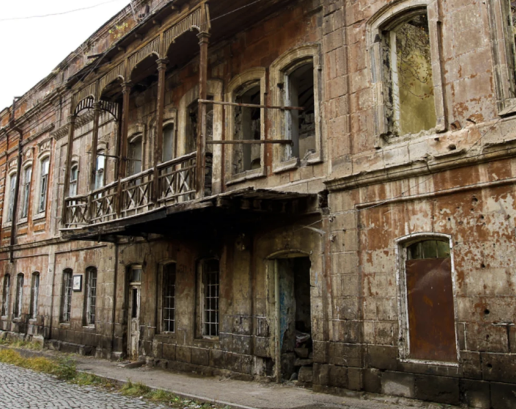 “Due to the infamous law, the reconstruction of the Varem-Marem building by Samvel Karapetyan was stopped.” Avetis Arakelyan