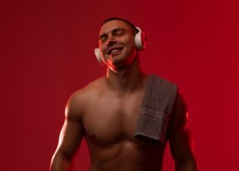 Auditory eroticism: desire and couple in the audio era – Sexuality