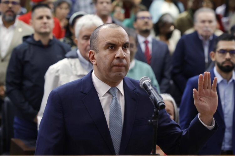 Larry Devoe, the attorney general of Chavismo in the middle of the amnesty process