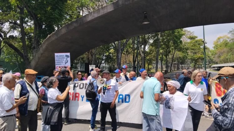 University strike takes place throughout the country this April 22