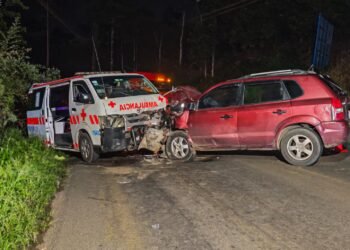 Collision between ambulance and car in San Carlos leaves four injured: patient was going to an appointment in San José