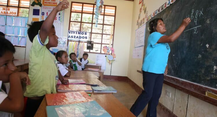 Minedu | presidential debate | Alert in rural education: 57% of schools need replacement in Peru, which regions are the most affected? | Keiko Fujimori | Rafael Lopez Aliaga | Marisol Perez Tello