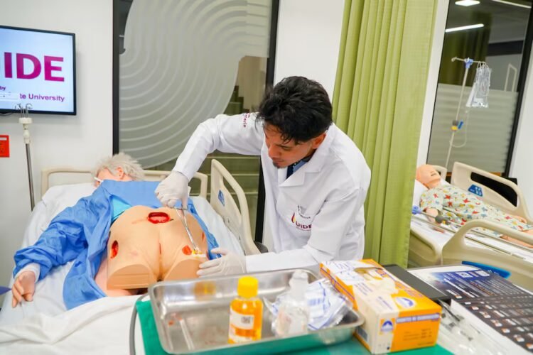 These are the ten highest paying careers in Ecuador: ‘I want to get a job in a hospital’ | Reports | News