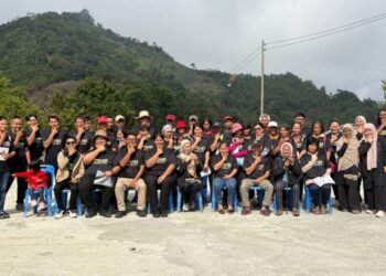 UMS students empower Ranau coffee farmers through waste-to-income programme