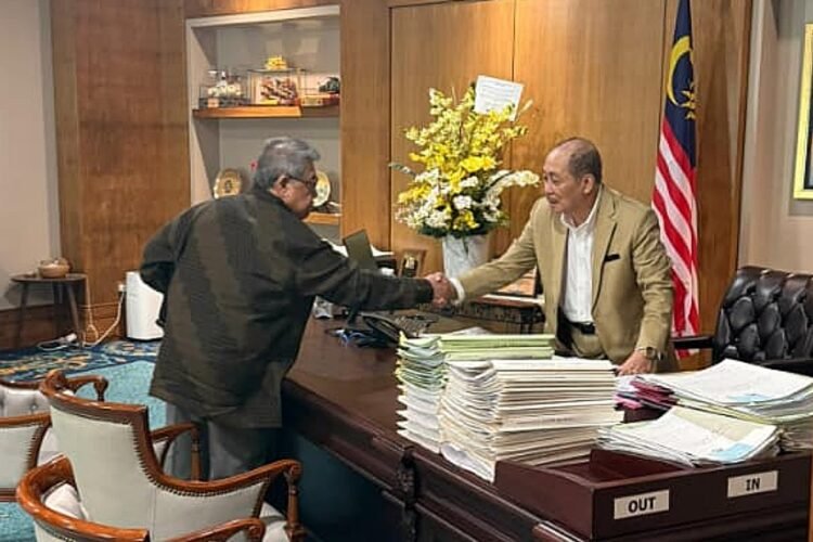 Pandikar resigns as GRS deputy chairman, Usno quits coalition