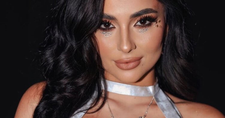 Anna Trincher reacted to the hate because of the figure and supported other girls