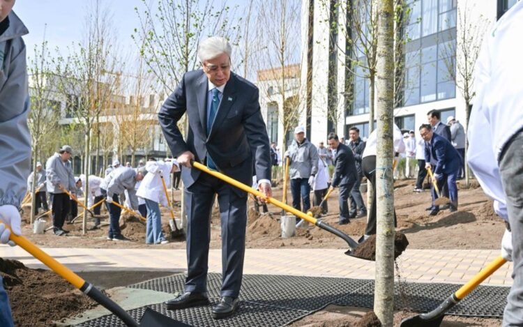 The head of state took part in the republican environmental action “Taza Kazakhstan”