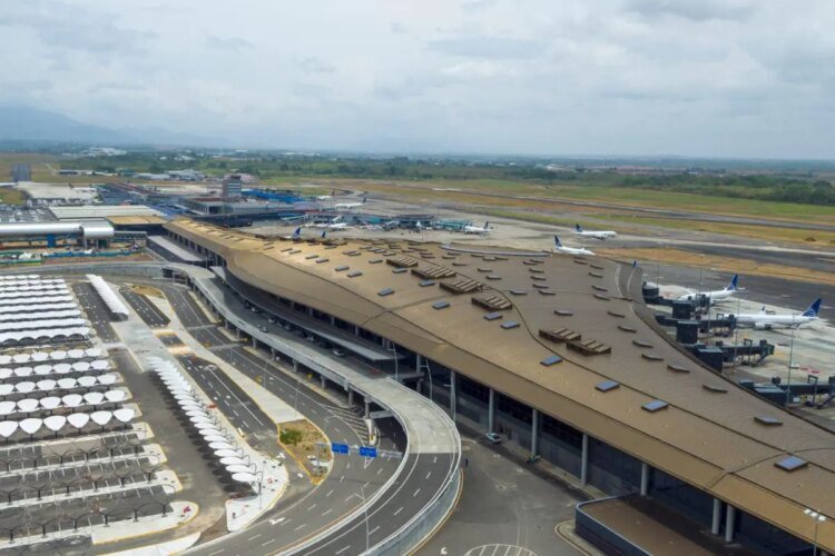Six firms move to the final phase of air redesign in Panama