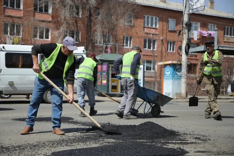 Street pothole works have started in Gyumri