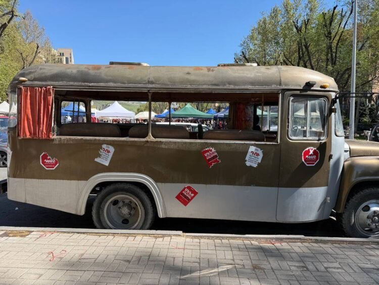 The bus of “I’m against everyone” was damaged