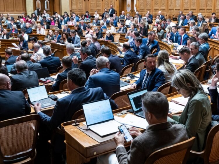 Swiss lawmakers scale back nursing reform