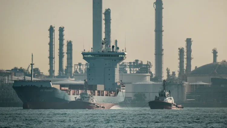 Australian petrol prices: Experts warn of worsening supply crunch amid rising crude oil costs
