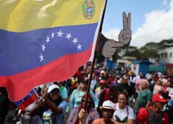 He escaped from the shortage in Venezuela, lived through his son’s schooling in Uruguay, and now decided to return to the Caribbean country