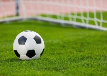 Kickstart move up with win over Ellerton