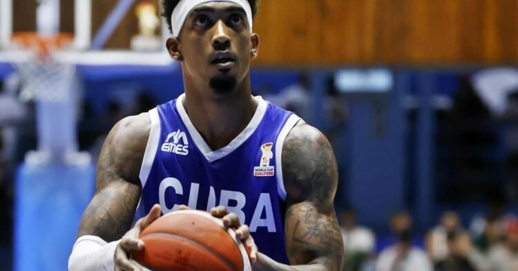 Interview: Karel Guzmán: “What happens to the percentages that the Cuban Basketball Federation receives from our contracts?”