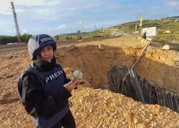 Israeli strike kills Lebanese journalist, wounds another despite ceasefire