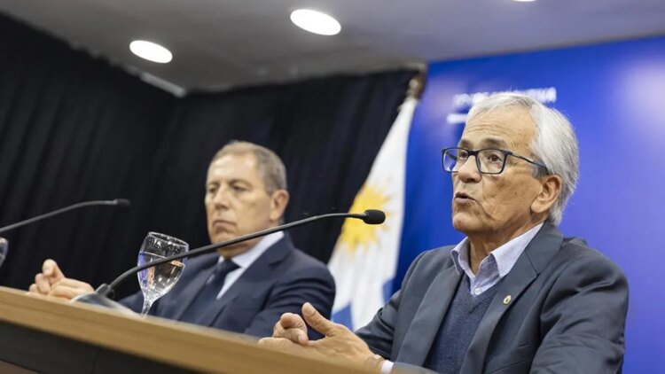 The coalition will summon Oddone and Castillo due to an agreement between the government and PIT-CNT on social security