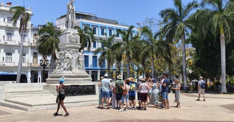 Cuba and the night: Cuba: between invincible hatred and eternal resentment