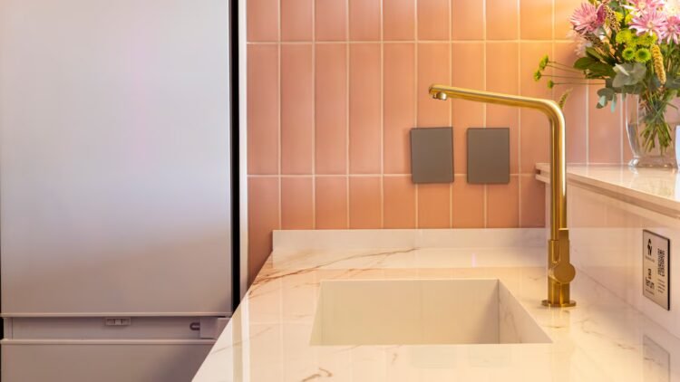 New trend shades and an innovation that redefines water at home