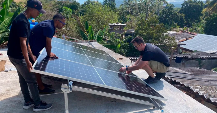 Bureaucracy and corruption hinder the official campaign in favor of solar panels in homes