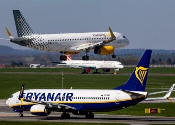 Swiss initiative wants flight tax to fund public transport